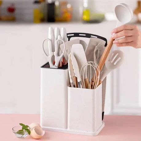 SM kitchen utensils