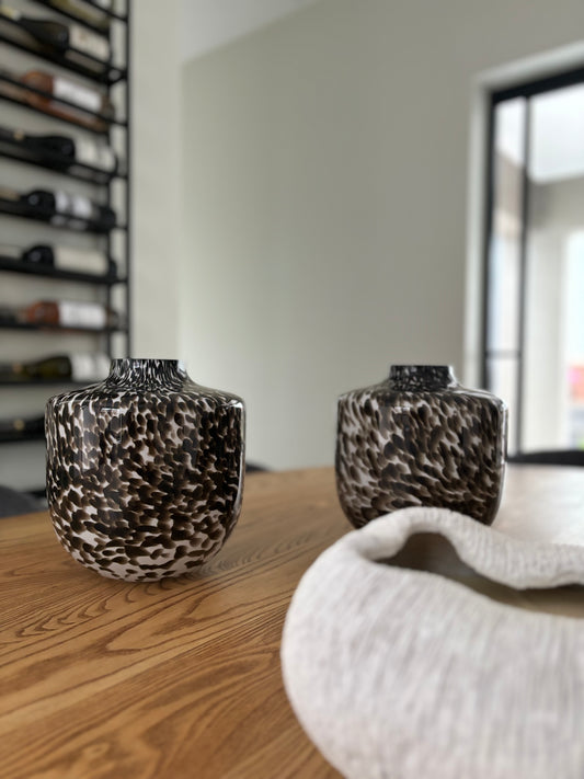 Ana black and white vase