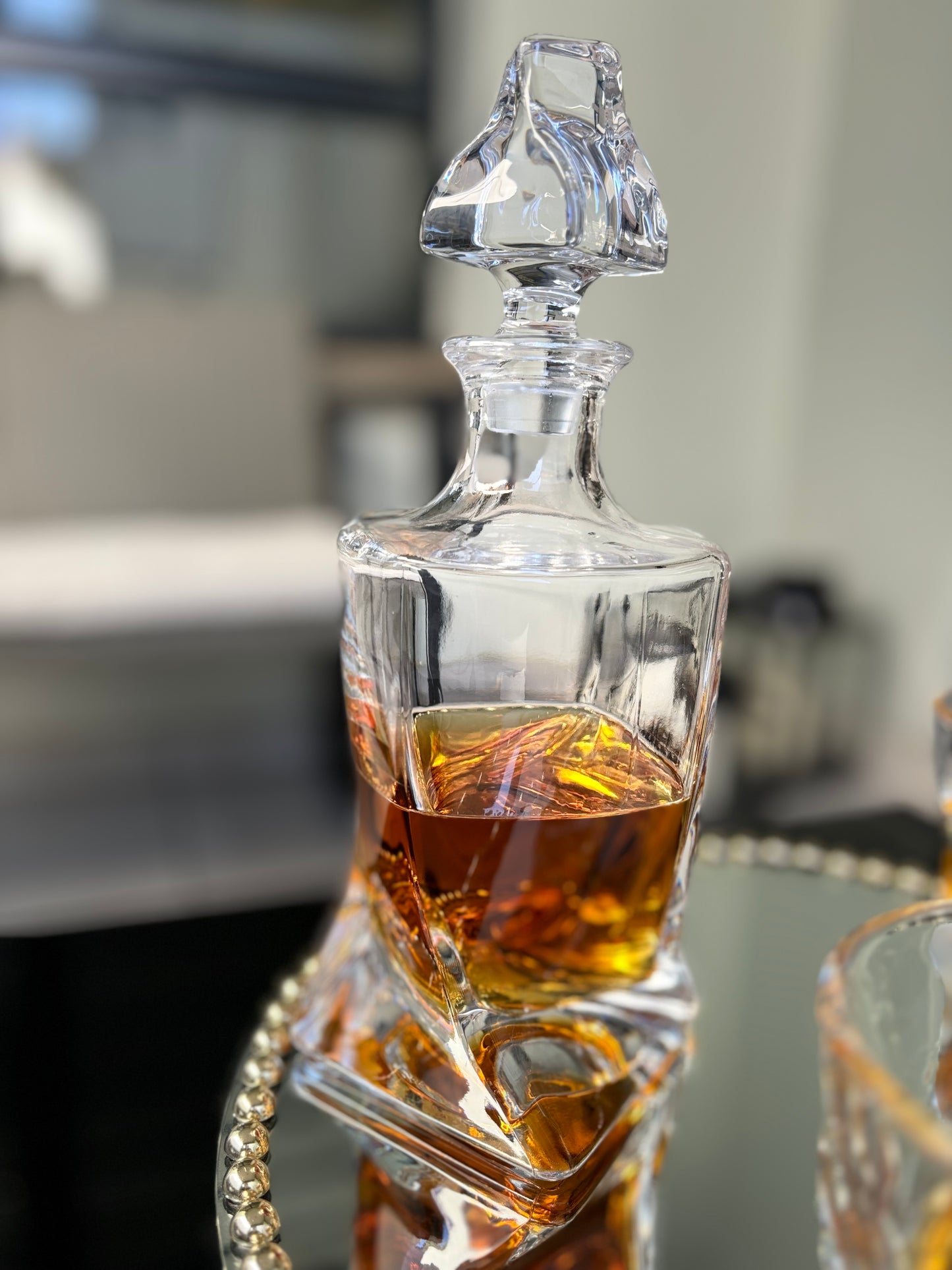 CM luxury whiskey decanter set