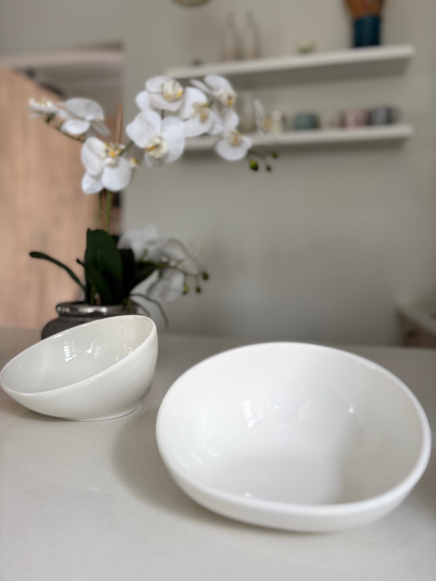 Zora slanted bowls