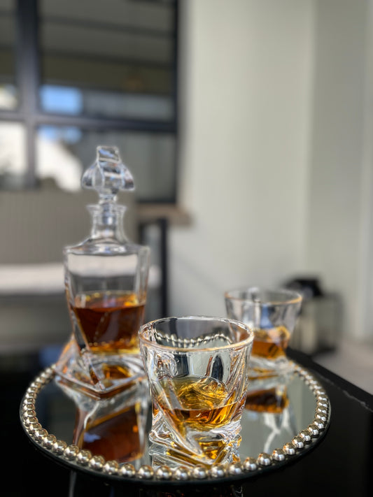 CM luxury whiskey decanter set