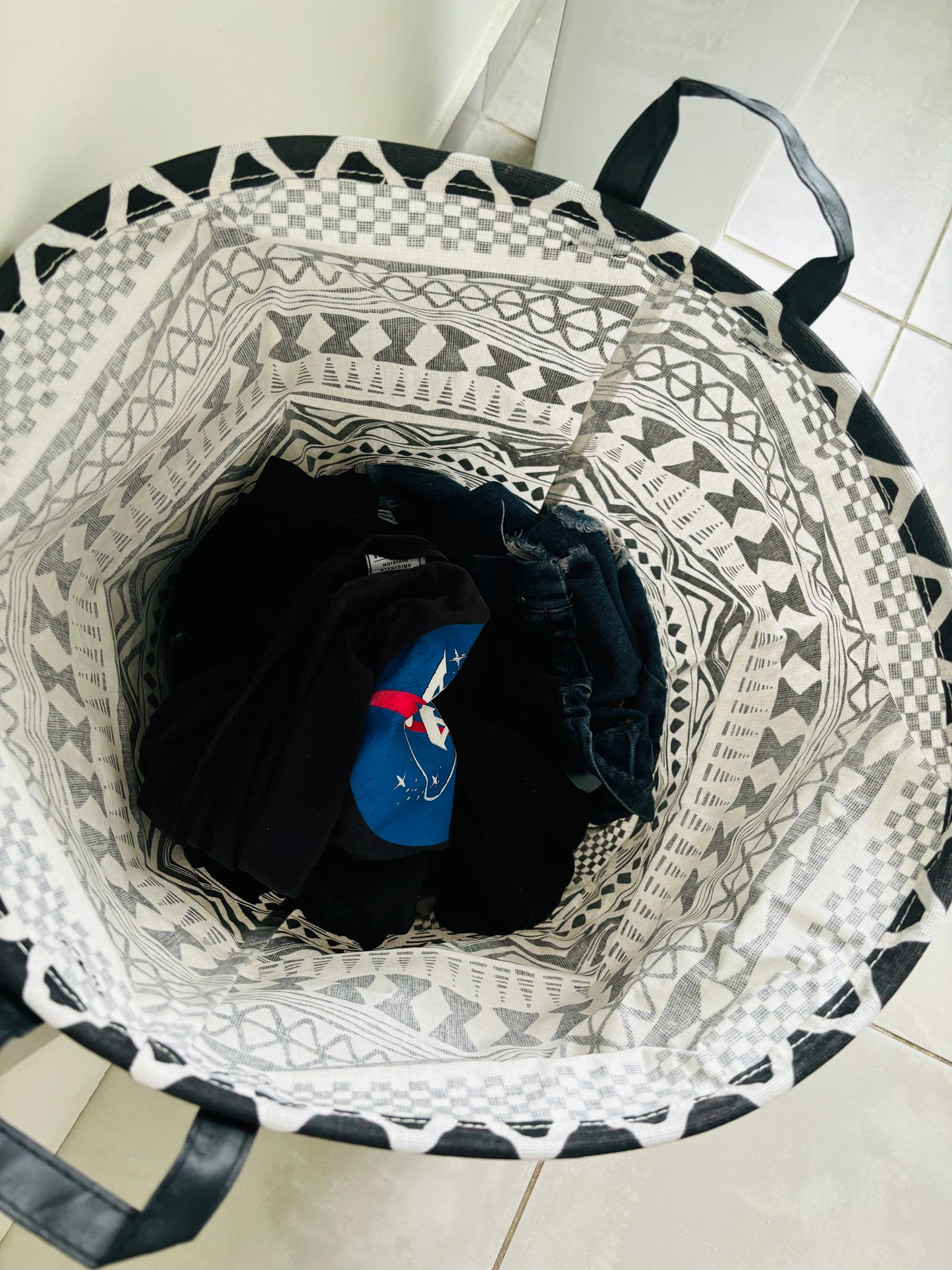 Laundry basket