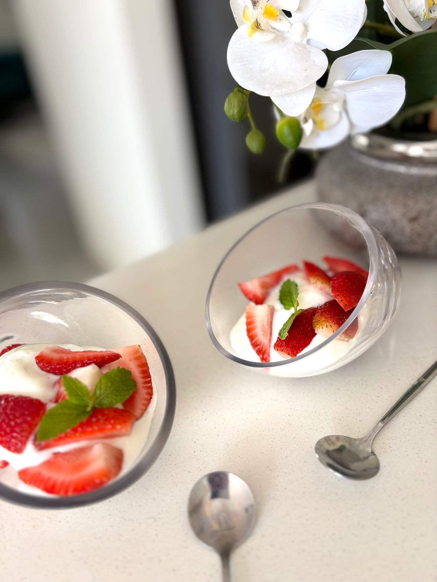 Clear lux dessert bowls