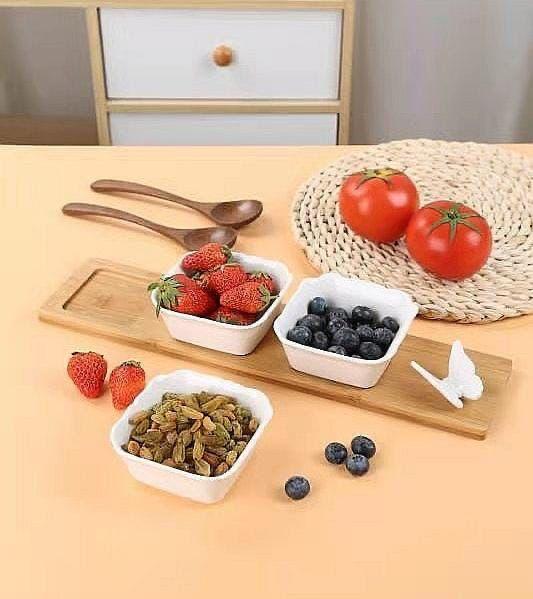 * 3 bowl snack + bamboo butterfly tray