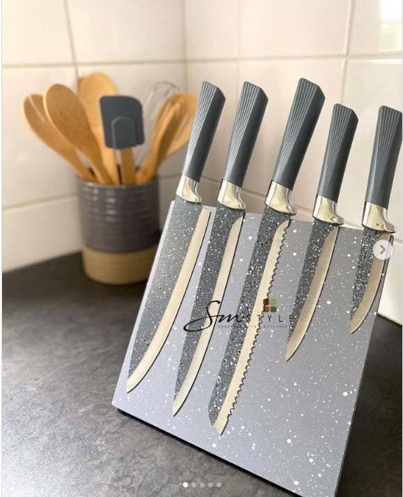 6 piece knive set including a magnetic stand