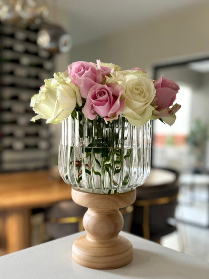 Fiona vase with bamboo stand