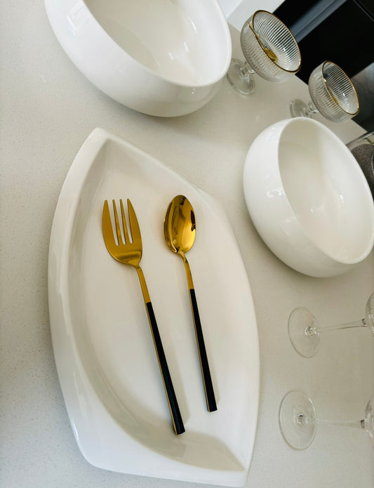 Nori White serving set